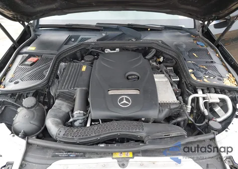 2015 Mercedes-Benz C 300 4Matic из США, поврежденный, VIN 55SWF4KB7FU083157